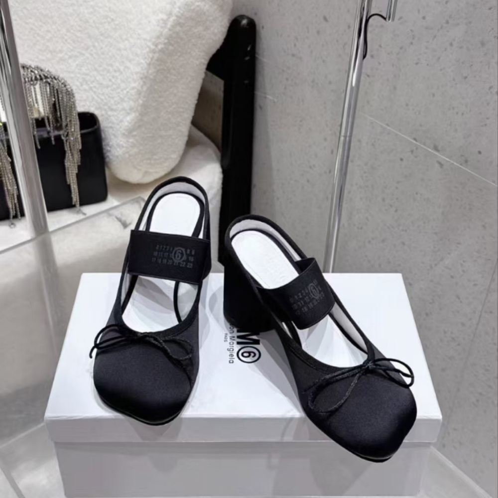 MM6 Maison Martin Margiela Black Mary Jane Block Heel Mules with Bow - Picture 2 of 9